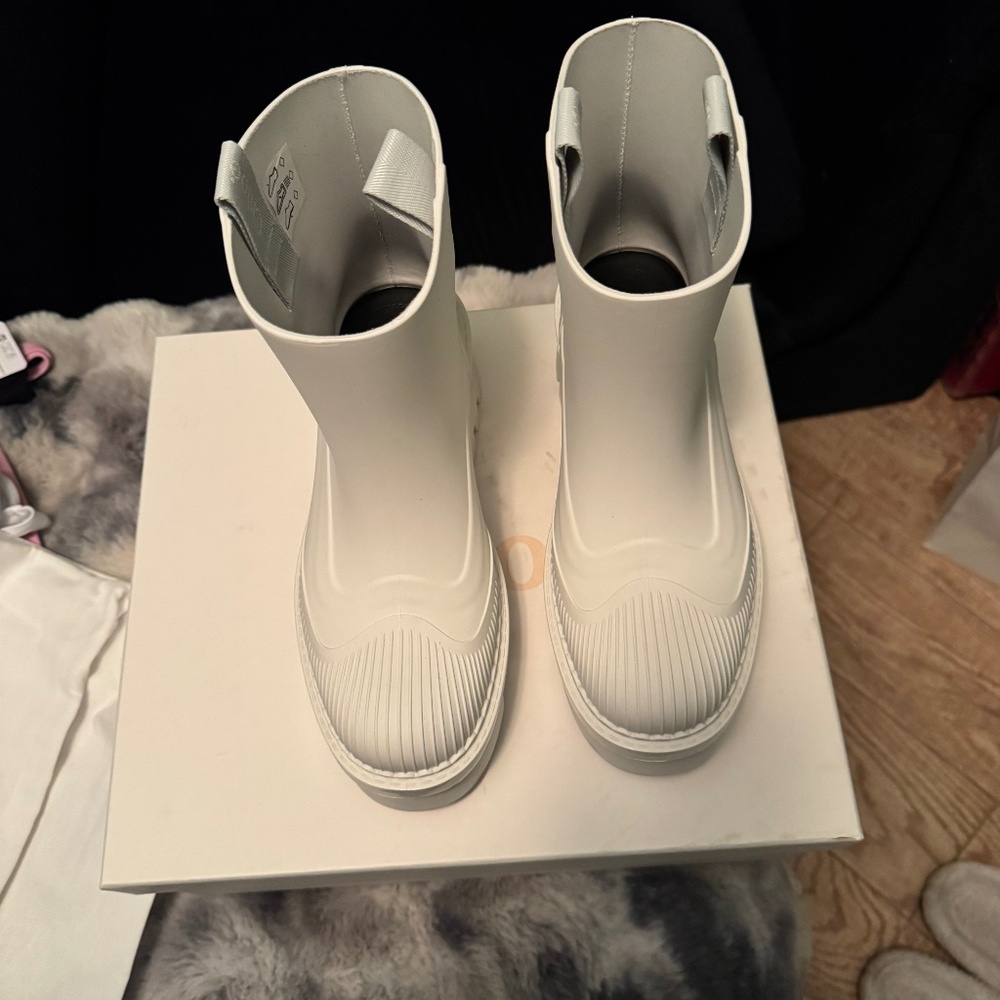 Chole rain boots